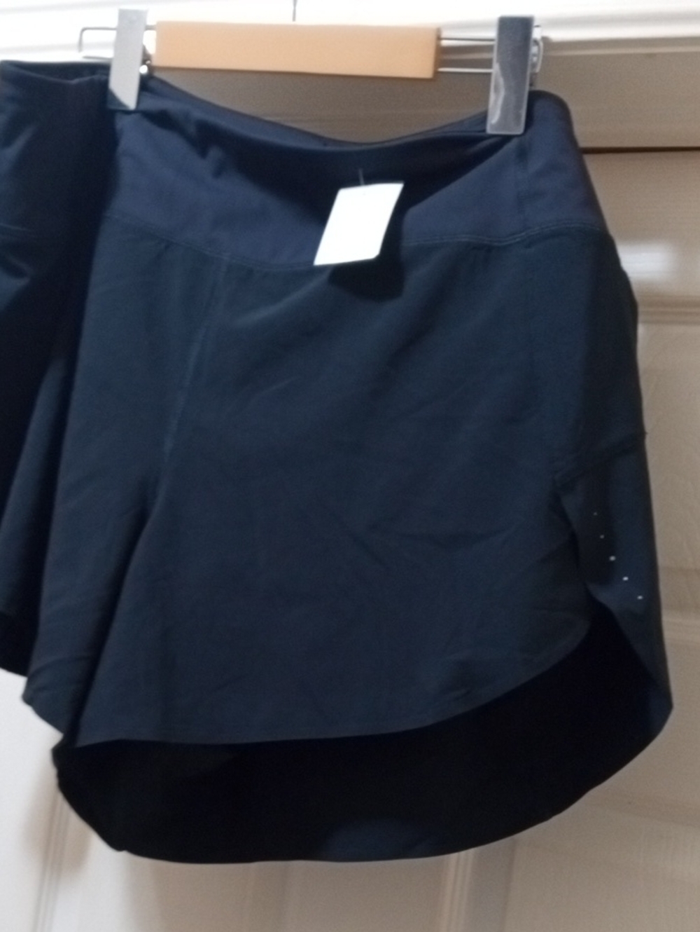$12>>>>>Athleta Black High-Low Active Skirt